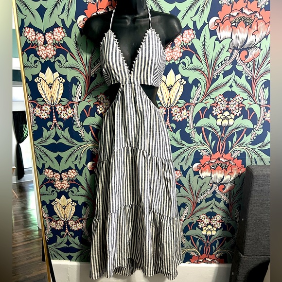 Never been worn!! - Picture 1 of 1